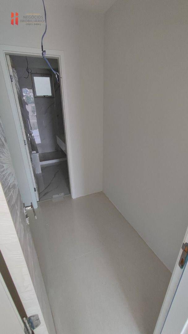 Apartamento à venda com 4 quartos, 227m² - Foto 54