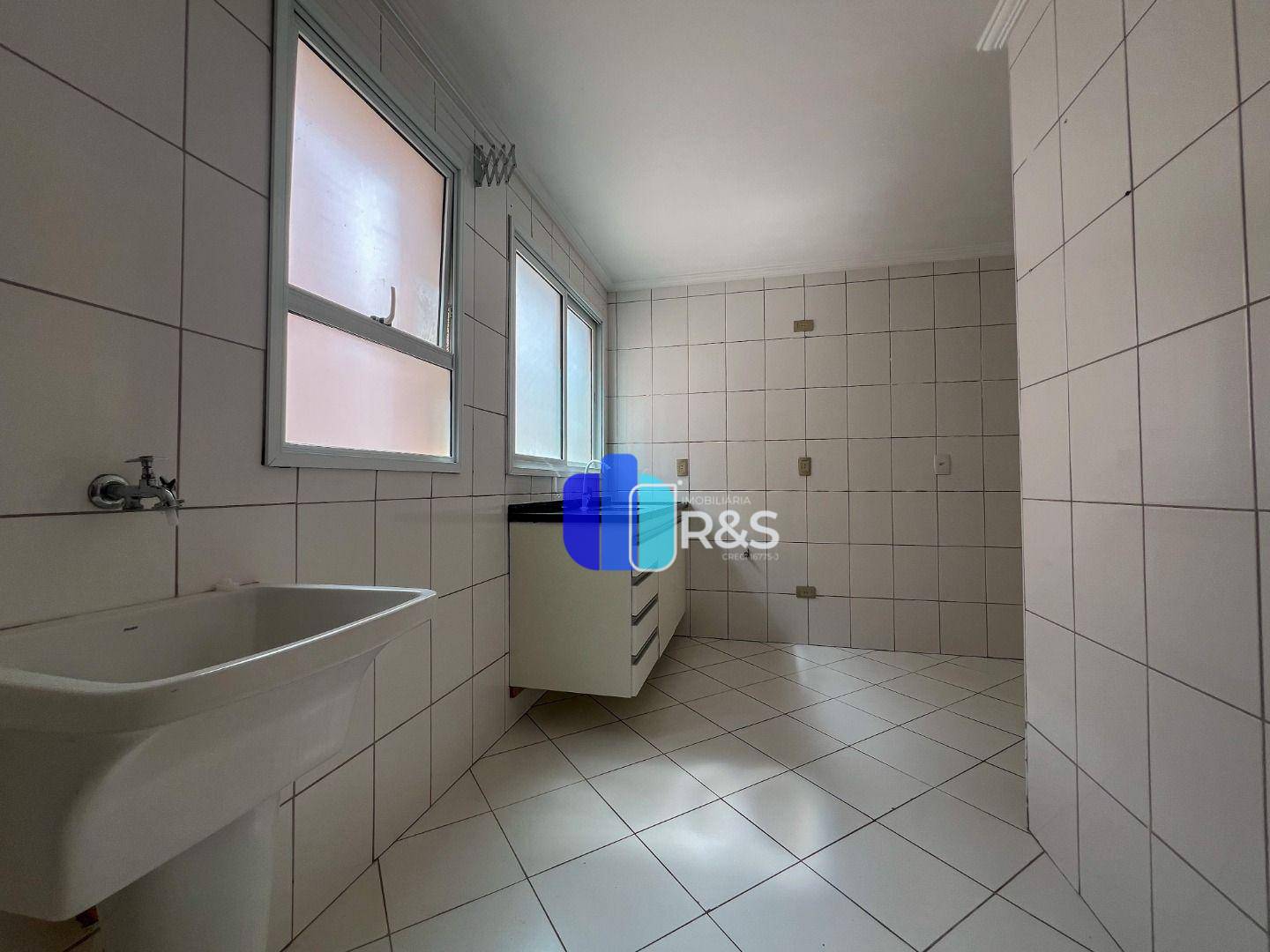 Apartamento à venda com 3 quartos, 76m² - Foto 11