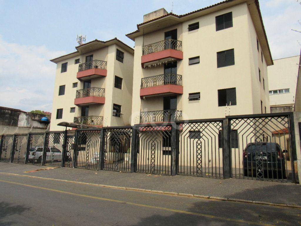 Apartamento à venda com 2 quartos, 71m² - Foto 2