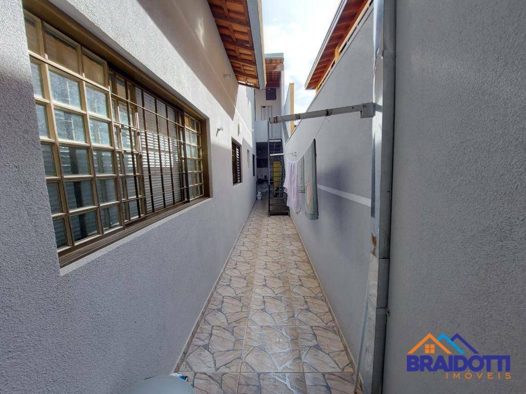 Casa à venda com 3 quartos, 204m² - Foto 20