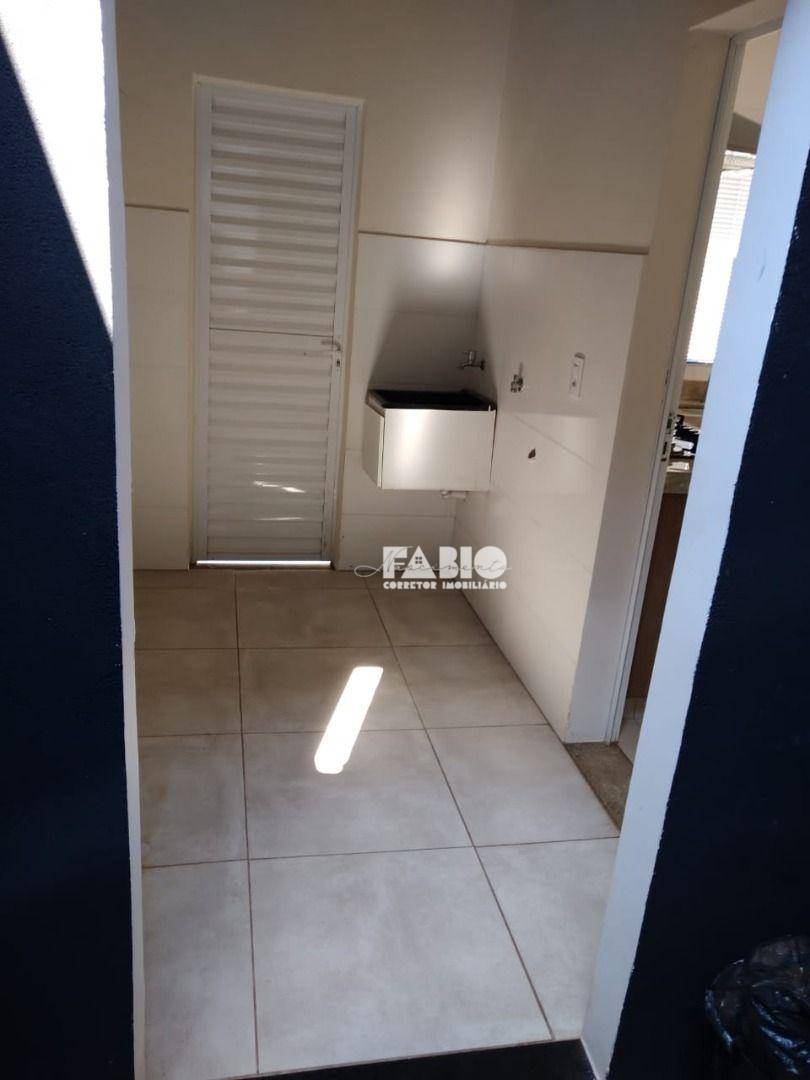 Casa à venda com 3 quartos, 90m² - Foto 8