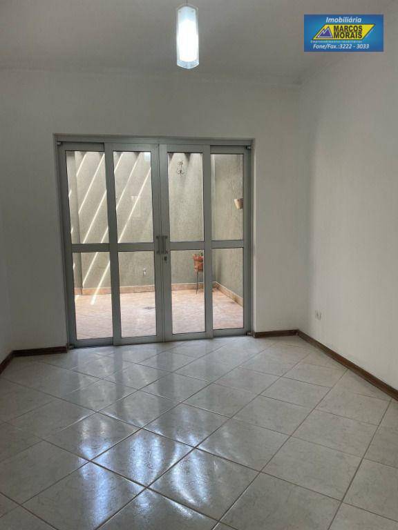 Casa à venda e aluguel com 4 quartos, 375m² - Foto 18