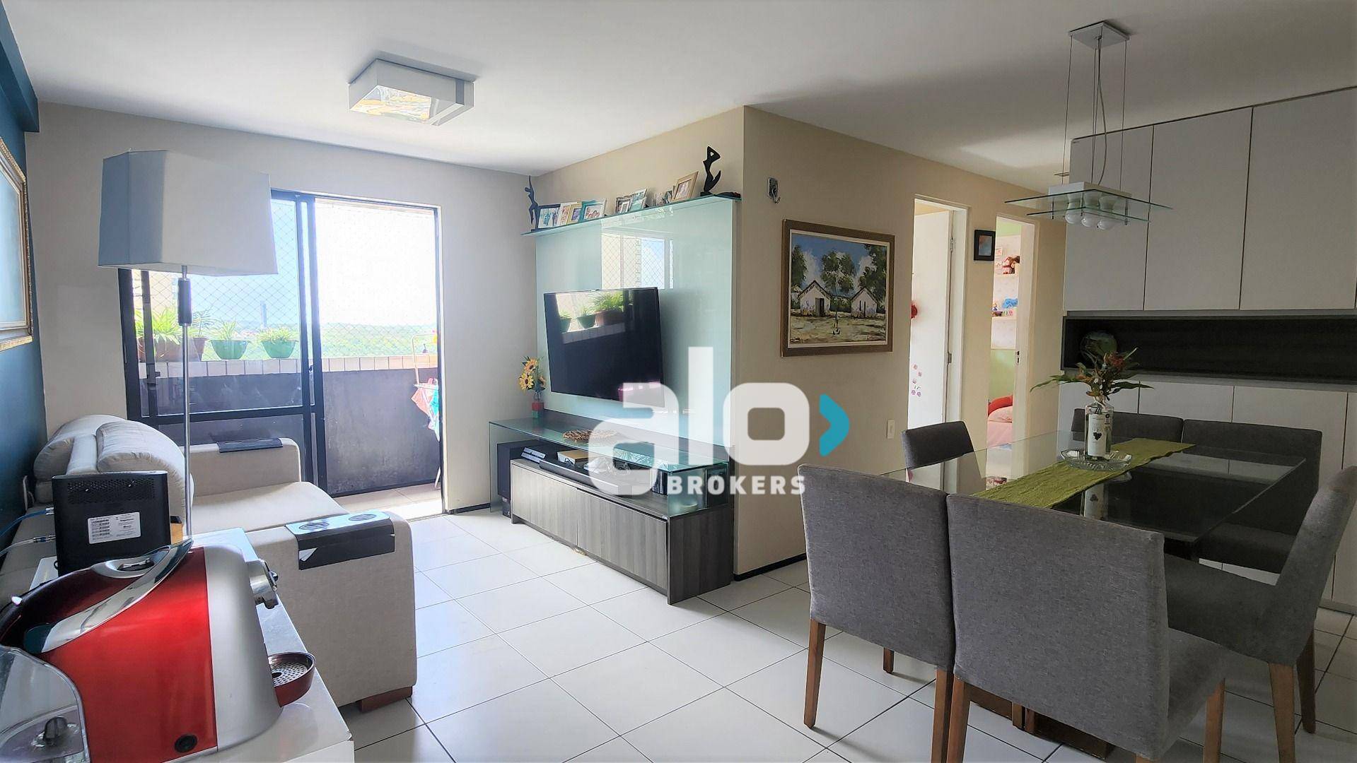 Apartamento à venda com 3 quartos, 67m² - Foto 2