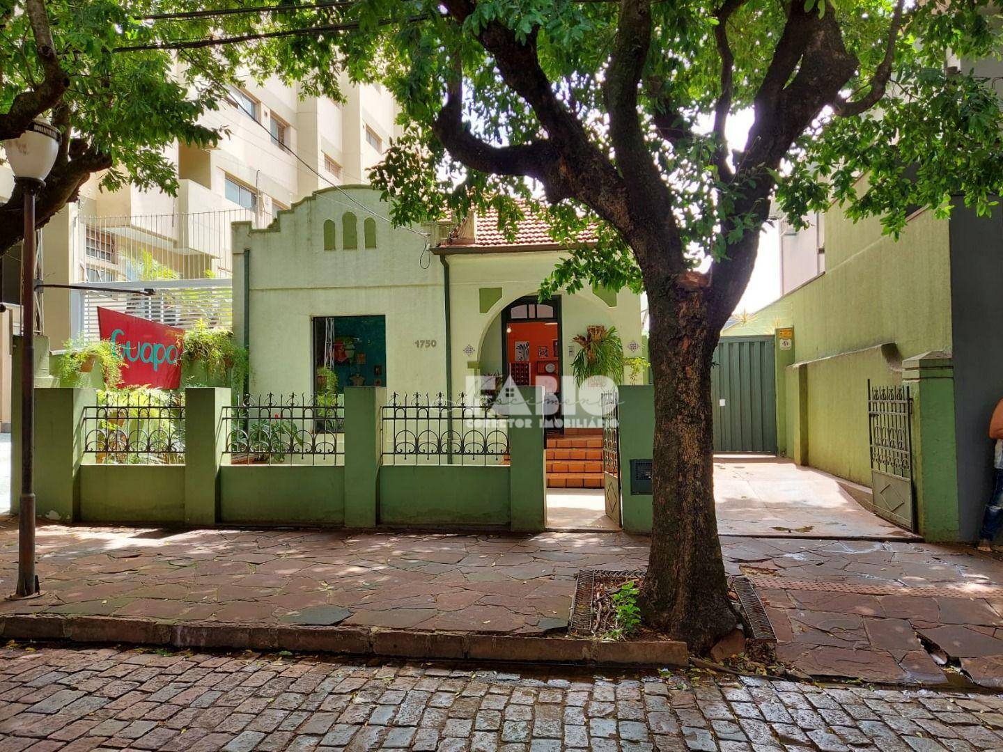 Casa, 4 quartos, 182 m² - Foto 1