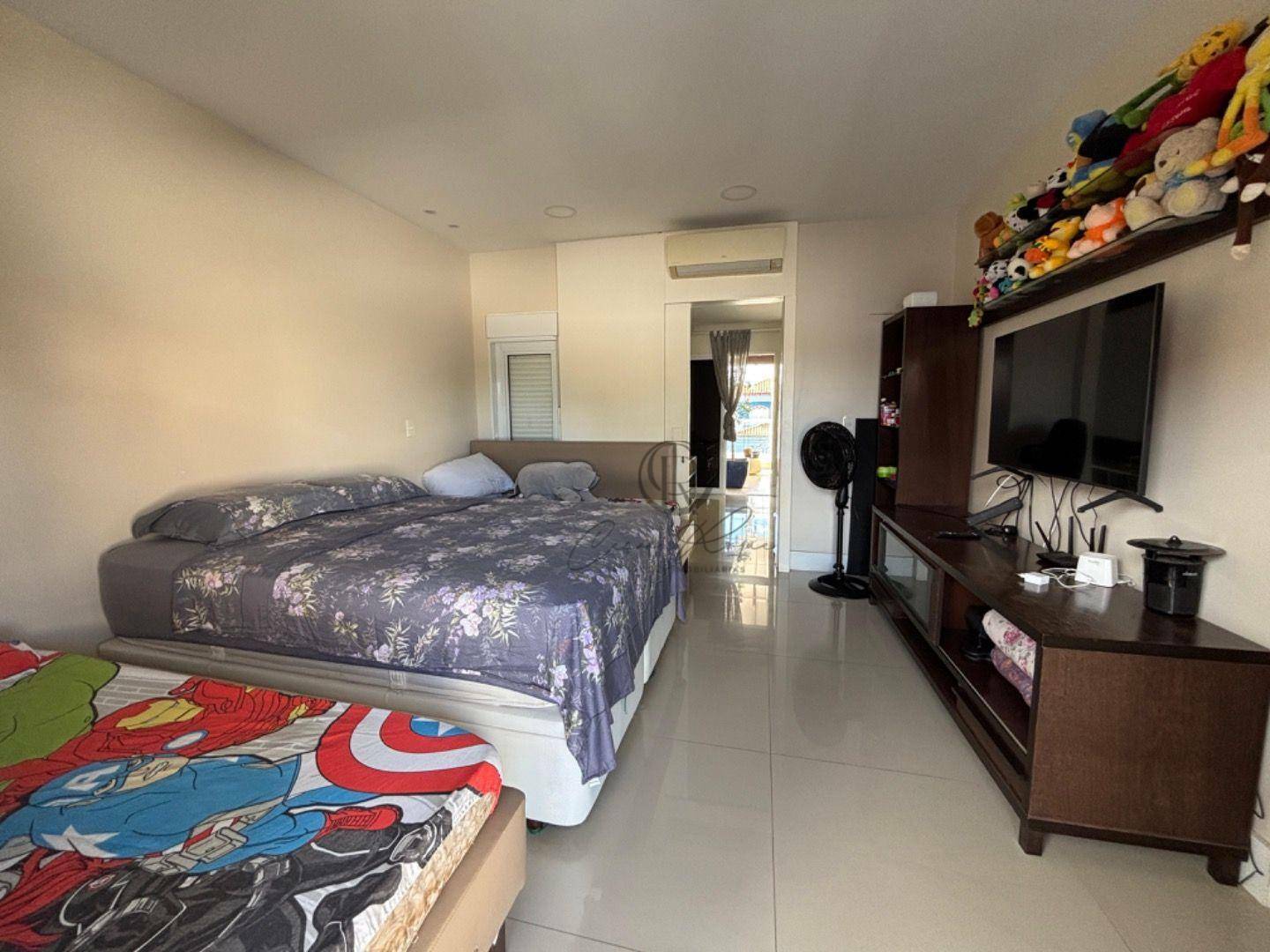 Casa à venda e aluguel com 4 quartos, 265m² - Foto 15