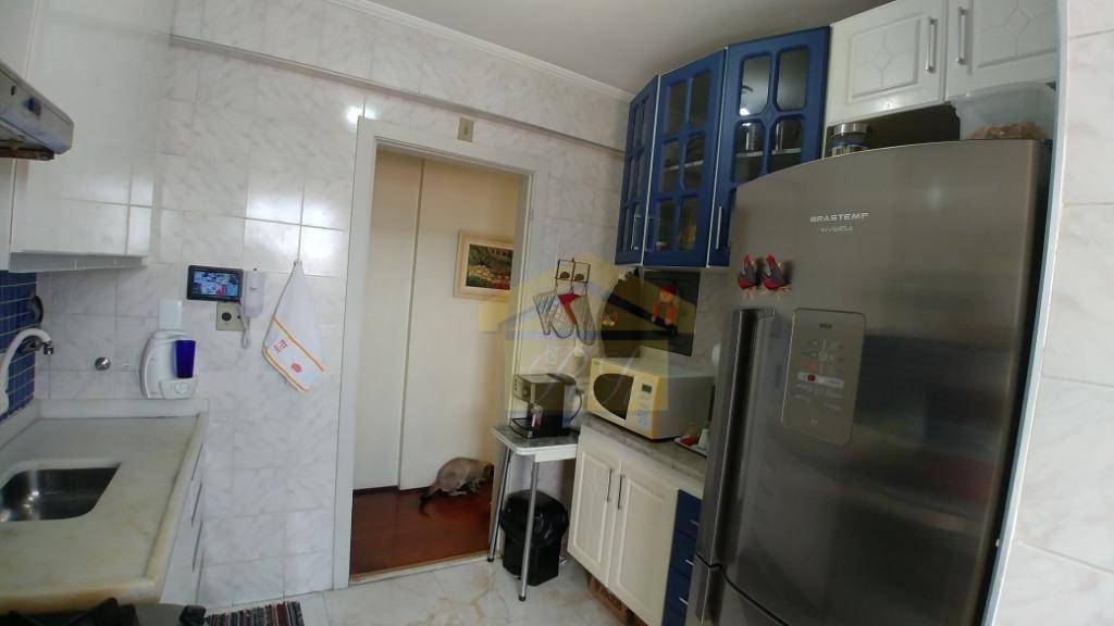 Apartamento à venda com 2 quartos, 65m² - Foto 4