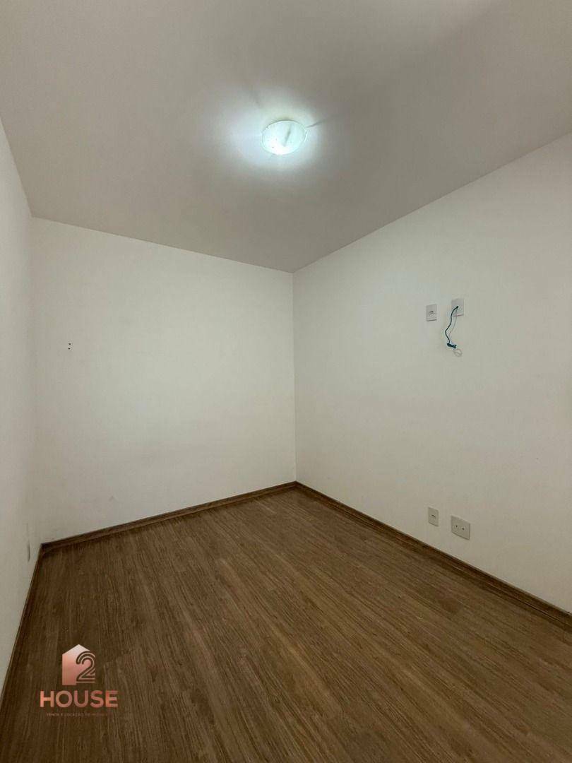 Apartamento para alugar com 2 quartos, 72m² - Foto 18