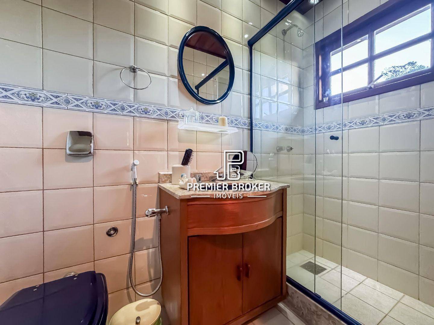 Casa de Condomínio à venda com 4 quartos, 230m² - Foto 22