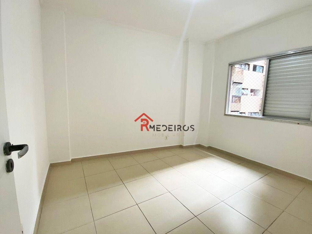 Apartamento à venda com 2 quartos, 62m² - Foto 7