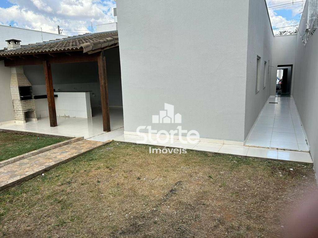 Casa à venda com 3 quartos, 180m² - Foto 7