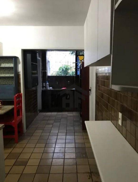 Apartamento à venda com 3 quartos, 142m² - Foto 9