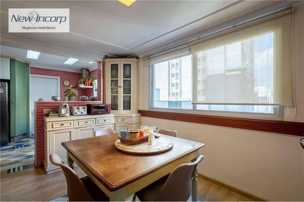 Apartamento à venda com 3 quartos, 208m² - Foto 14