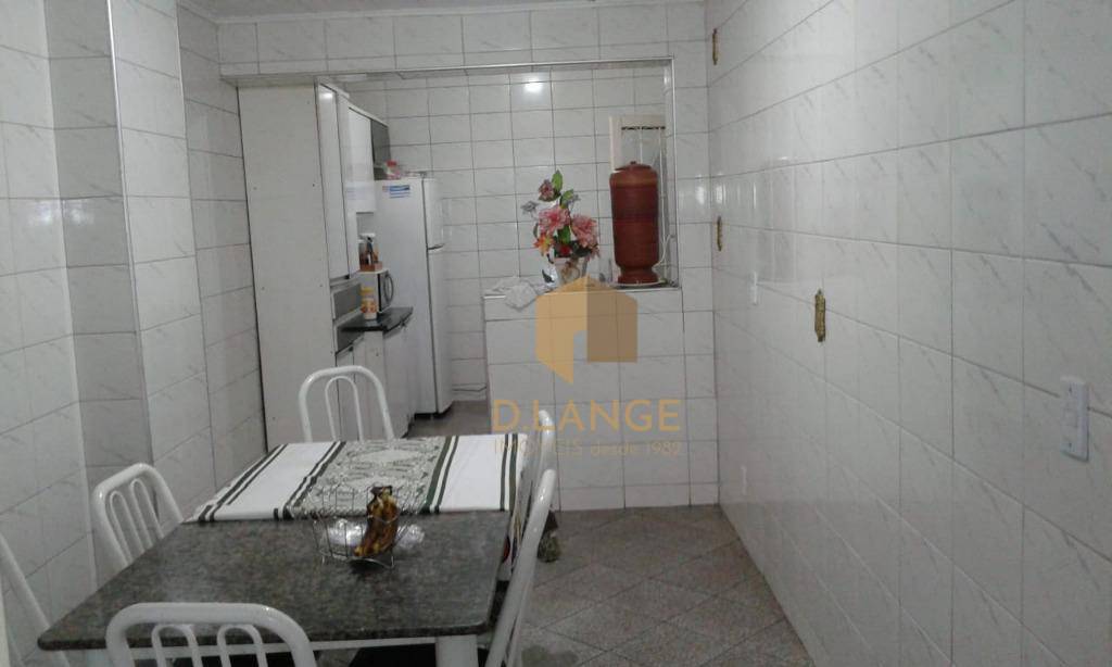 Casa à venda com 4 quartos, 240m² - Foto 2