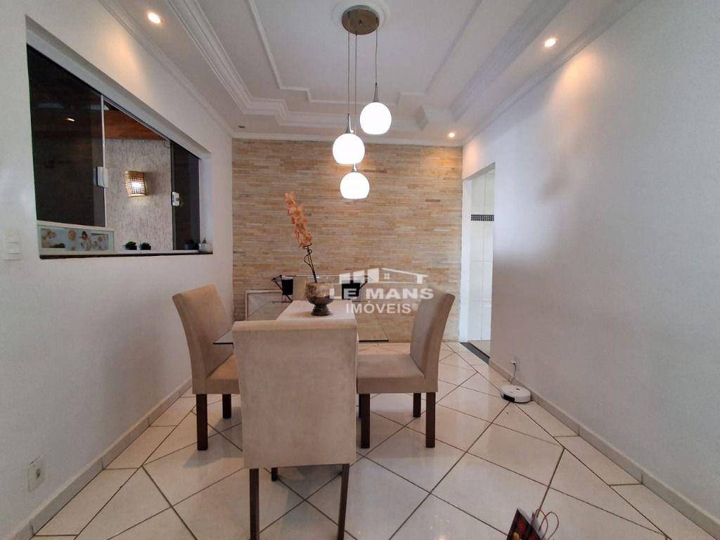 Casa, 2 quartos, 97 m² - Foto 1