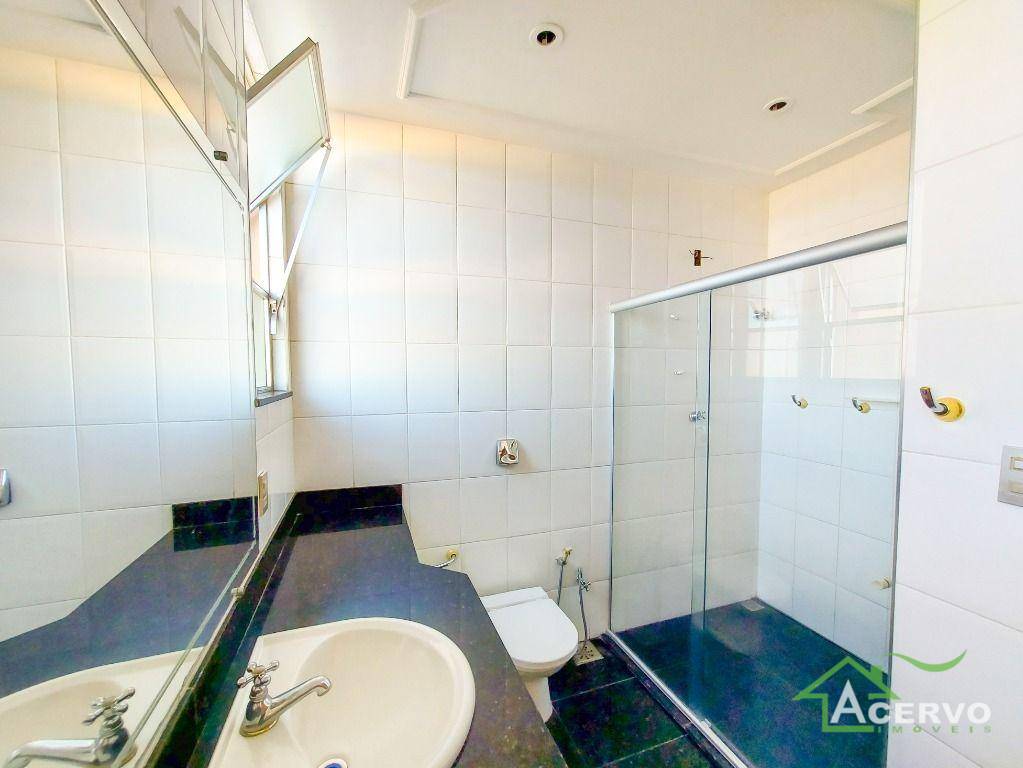 Apartamento à venda com 4 quartos, 203m² - Foto 17