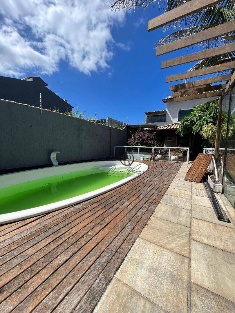 Casa para alugar com 4 quartos, 289m² - Foto 2