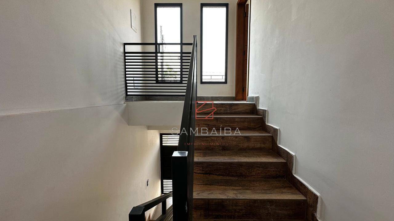 Casa à venda com 3 quartos, 121m² - Foto 4