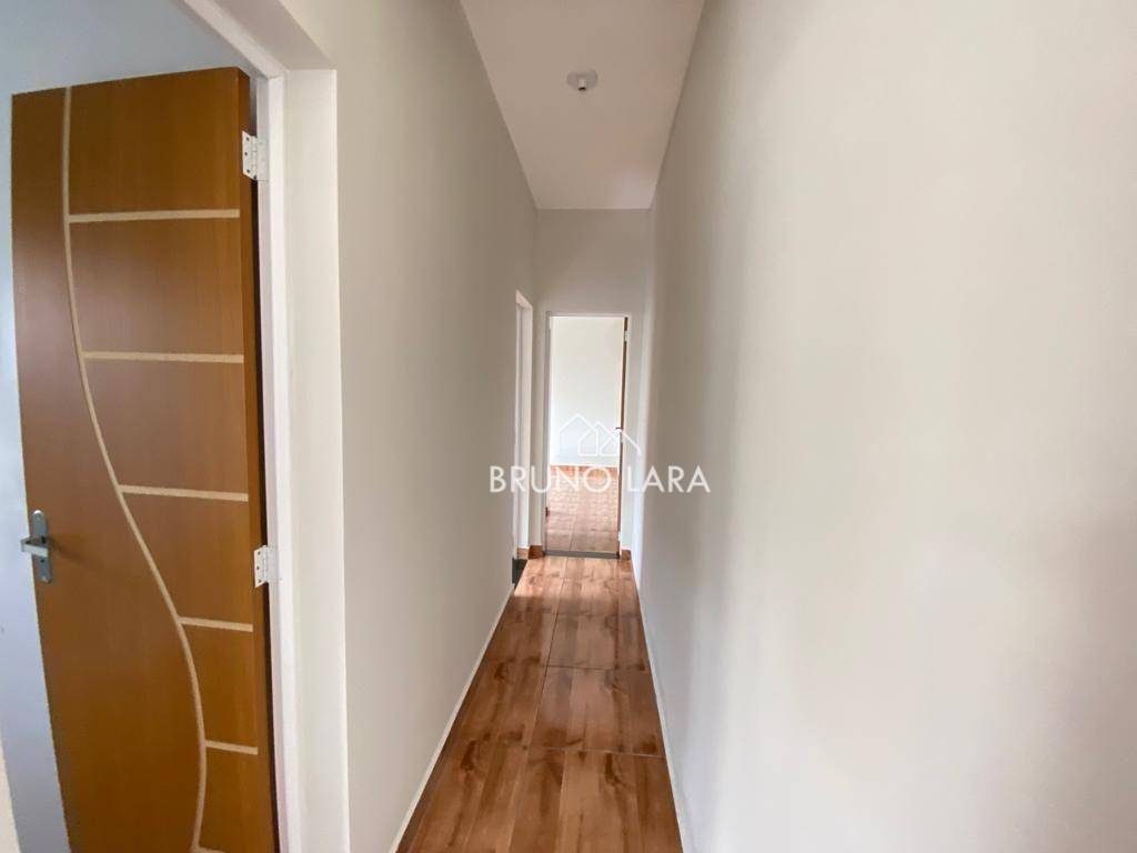 Casa à venda com 2 quartos, 60m² - Foto 11