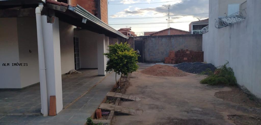 Casa à venda com 3 quartos, 200m² - Foto 13