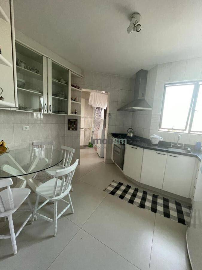 Apartamento à venda com 3 quartos, 124m² - Foto 8