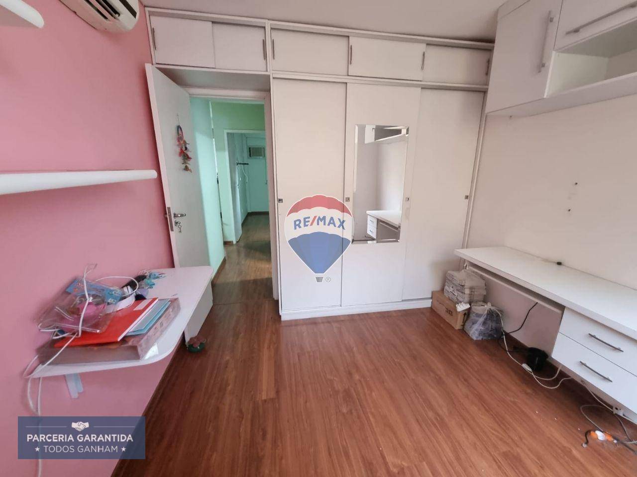 Apartamento à venda com 2 quartos, 64m² - Foto 9