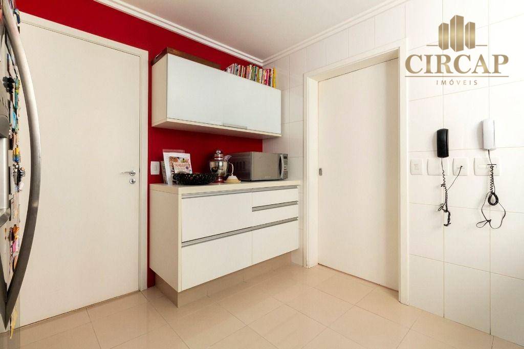 Apartamento à venda com 3 quartos, 262m² - Foto 8