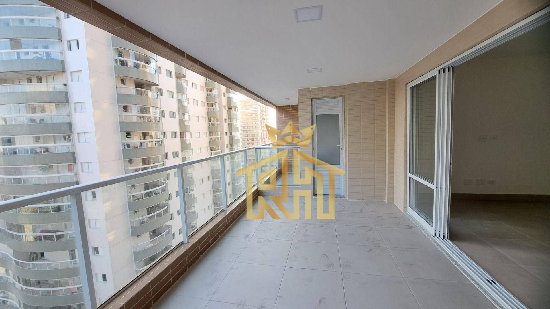 Apartamento à venda com 3 quartos, 143m² - Foto 9