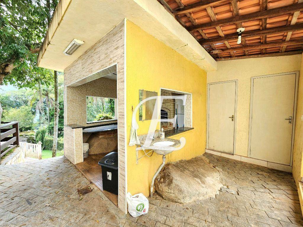 Chácara à venda com 6 quartos, 300m² - Foto 12