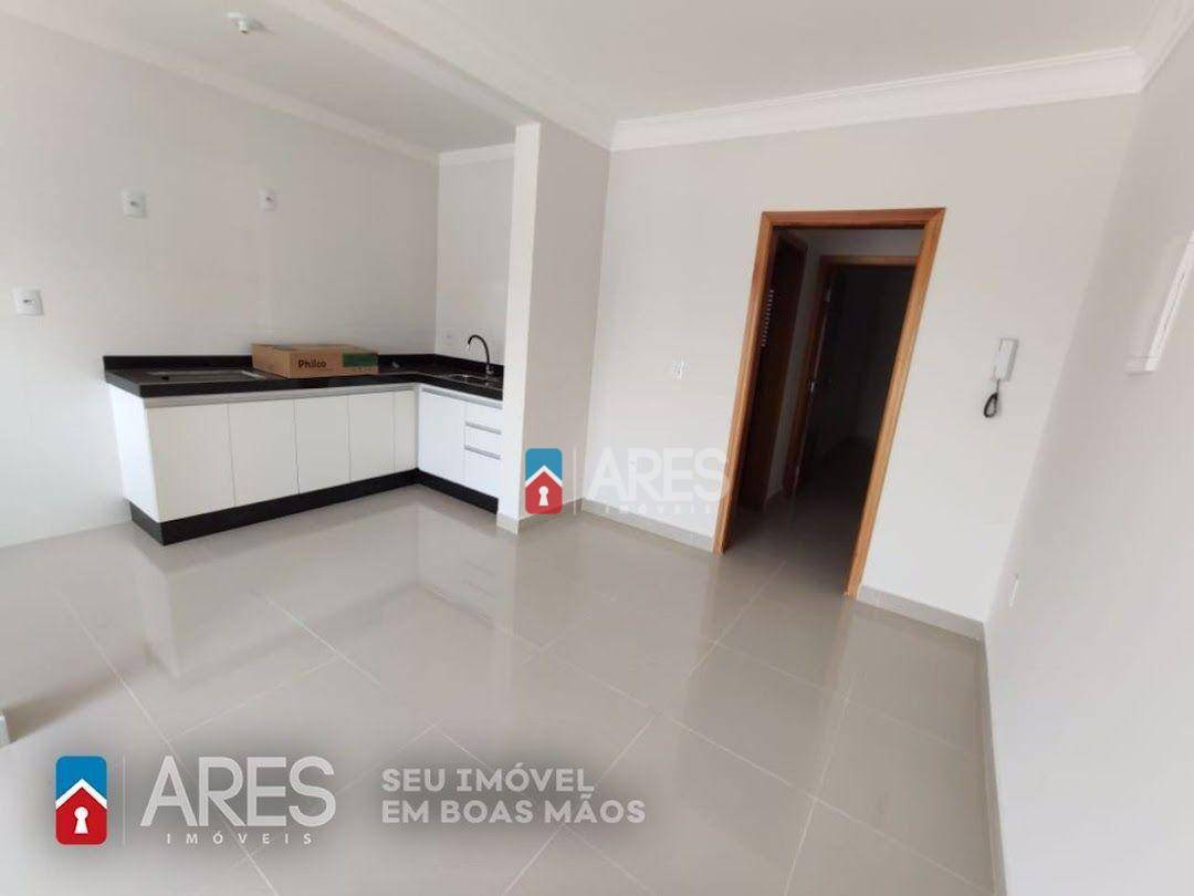 Apartamento para alugar com 2 quartos, 60m² - Foto 4