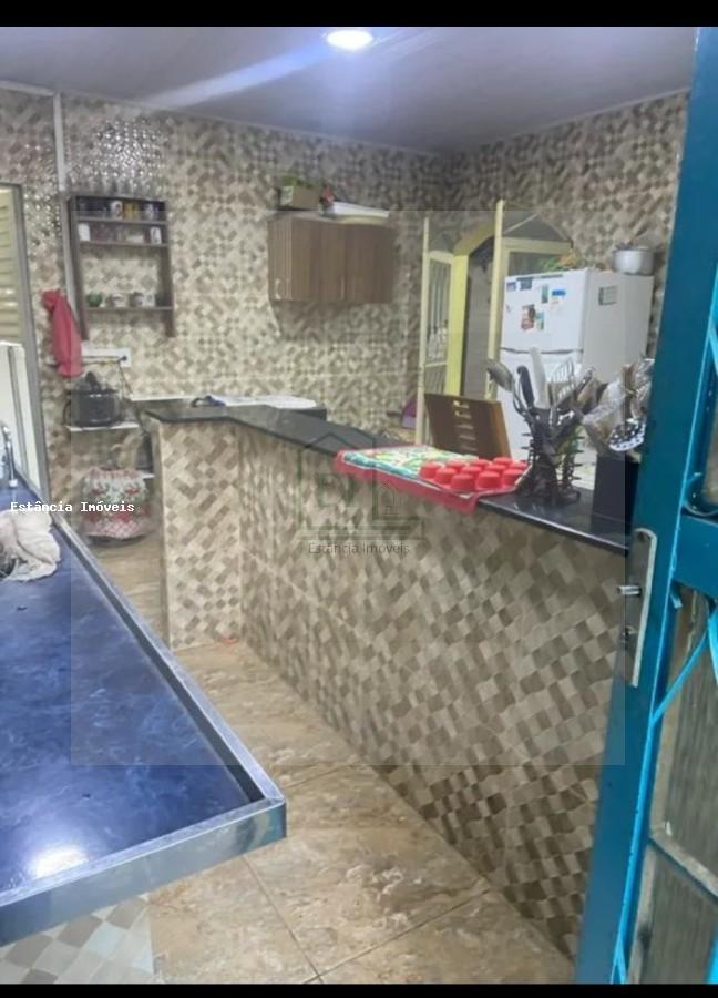 Casa à venda com 4 quartos, 250m² - Foto 14