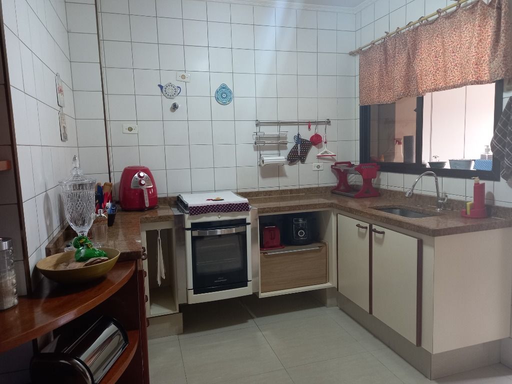 Apartamento à venda com 3 quartos, 138m² - Foto 29