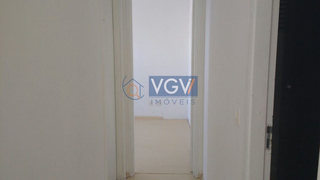 Apartamento à venda com 2 quartos, 58m² - Foto 4