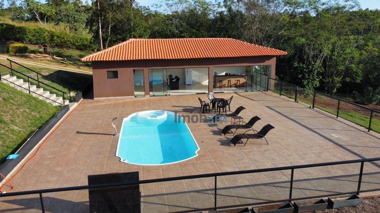 Chácara à venda com 3 quartos, 2400m² - Foto 7