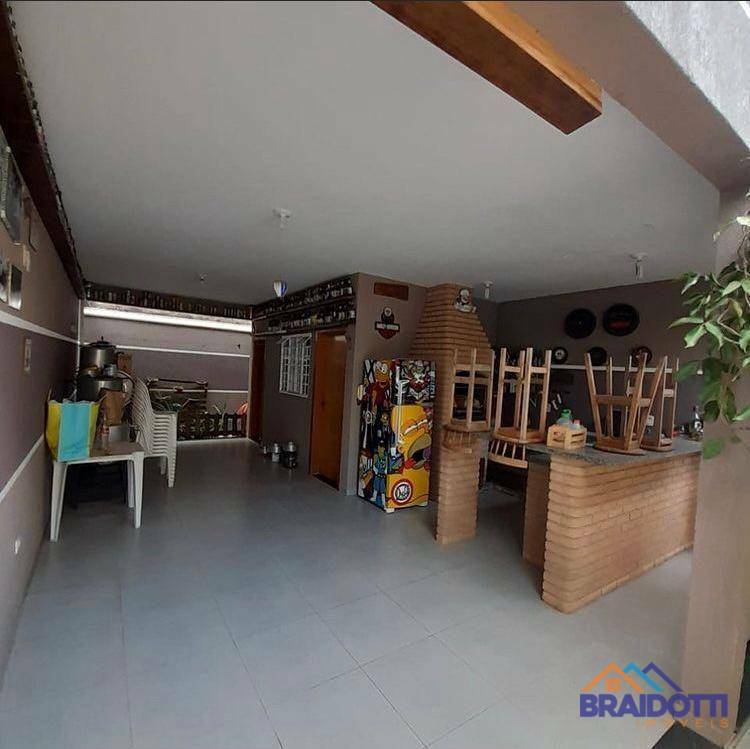 Casa à venda com 3 quartos, 202m² - Foto 8