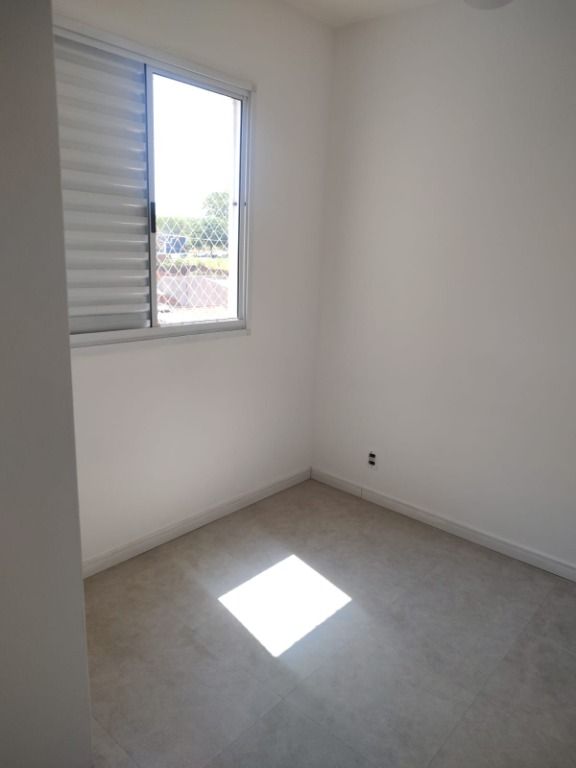 Apartamento para alugar com 2 quartos, 80m² - Foto 8