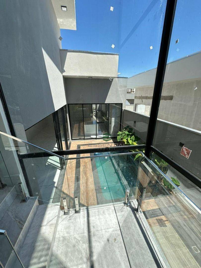 Casa de Condomínio à venda com 3 quartos, 300m² - Foto 4