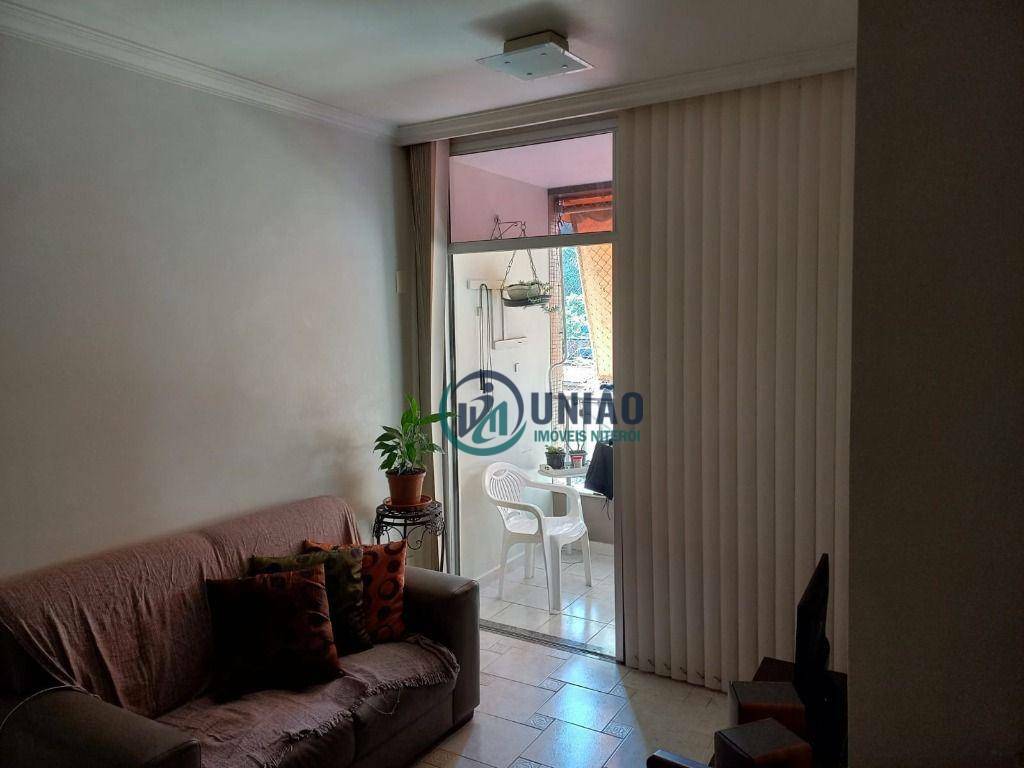 Apartamento à venda com 3 quartos, 90m² - Foto 1