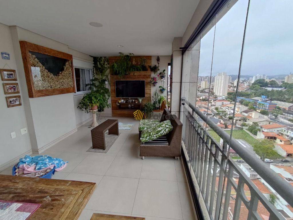 Apartamento à venda com 3 quartos, 242m² - Foto 11