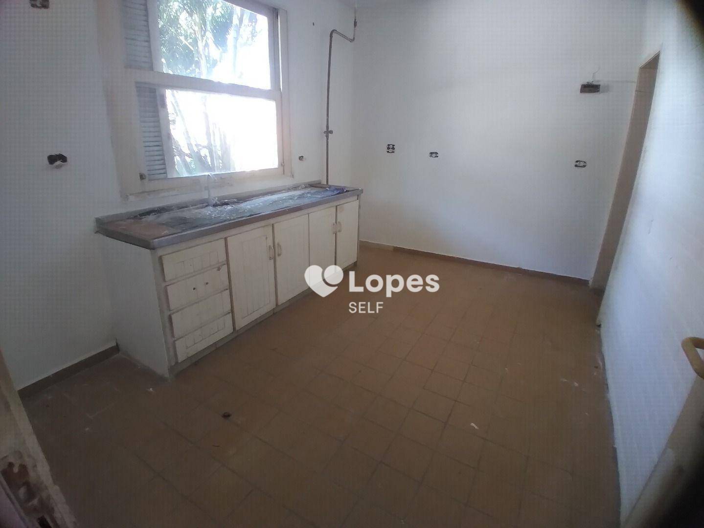 Casa à venda com 3 quartos, 270m² - Foto 7