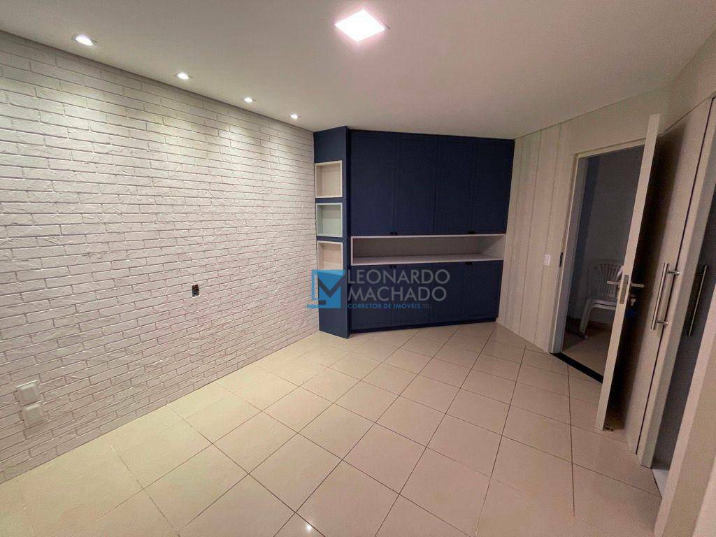 Casa de Condomínio à venda com 4 quartos, 350m² - Foto 9