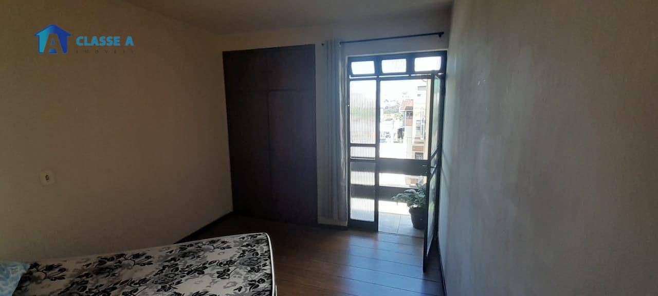 Apartamento à venda com 3 quartos, 135m² - Foto 9