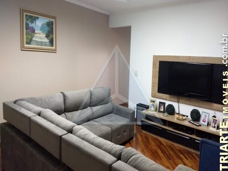 Sobrado à venda com 3 quartos, 250m² - Foto 1