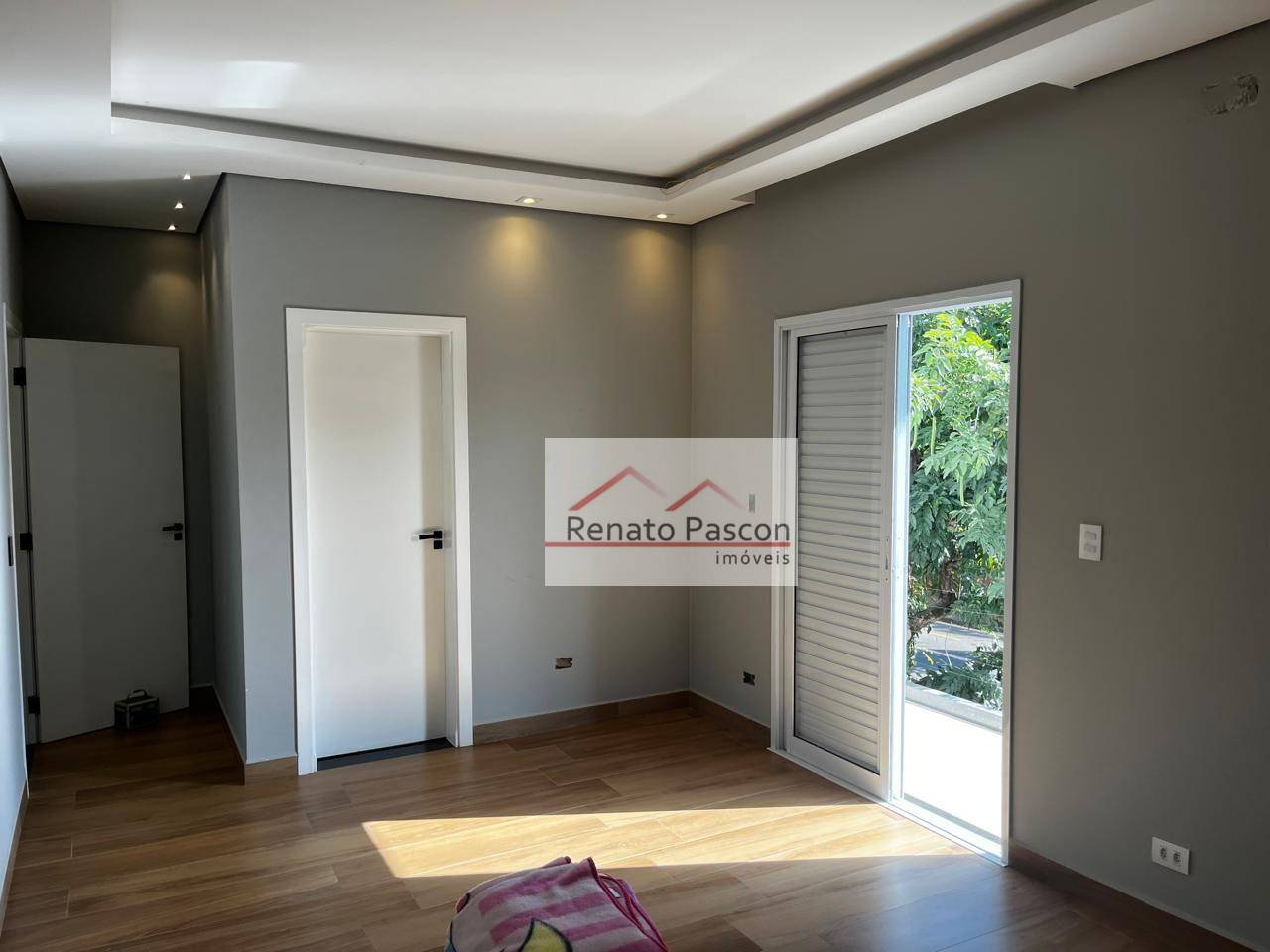 Sobrado à venda com 3 quartos, 273m² - Foto 4