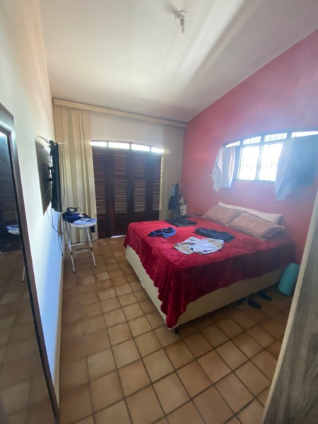 Casa à venda com 5 quartos, 200m² - Foto 2