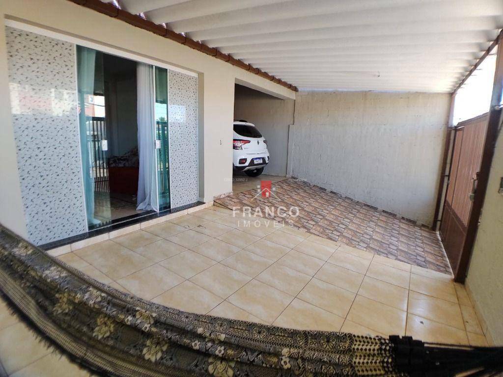 Casa à venda com 3 quartos, 180m² - Foto 4