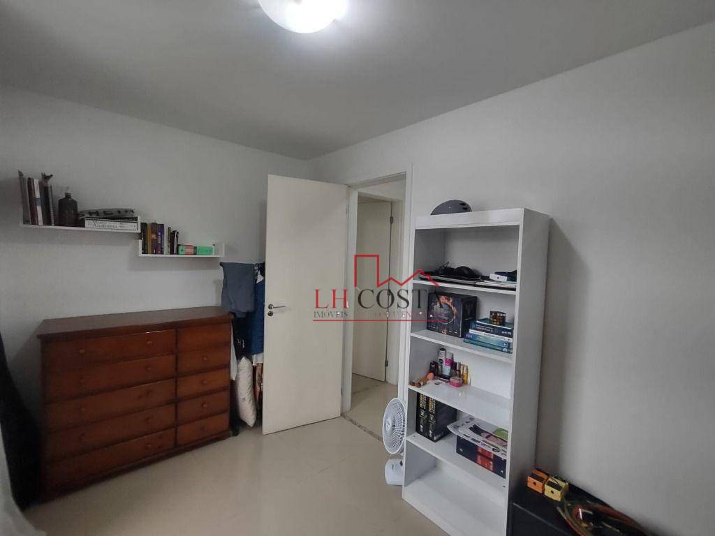 Apartamento à venda com 2 quartos, 70m² - Foto 15