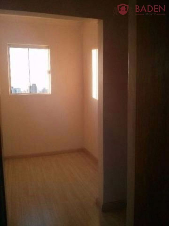 Apartamento à venda com 2 quartos, 80m² - Foto 12