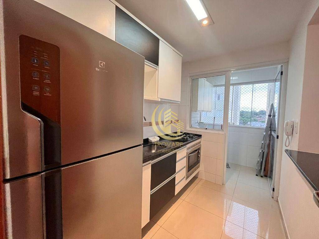 Apartamento à venda com 2 quartos, 72m² - Foto 4