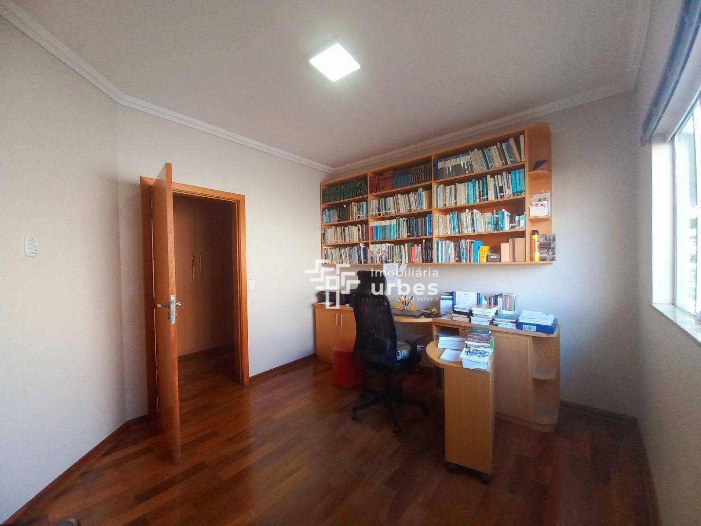 Casa à venda com 3 quartos, 347m² - Foto 46