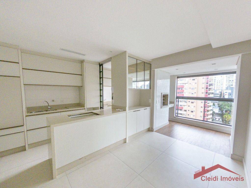 Apartamento à venda com 2 quartos, 76m² - Foto 5